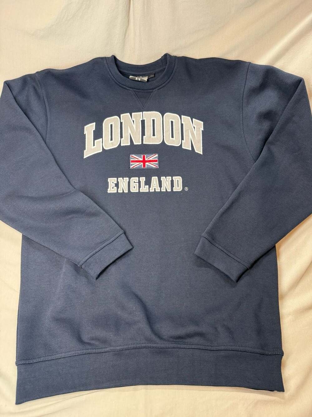 GWCC London England Navy Blue Crewneck Sweatshirt Size XL